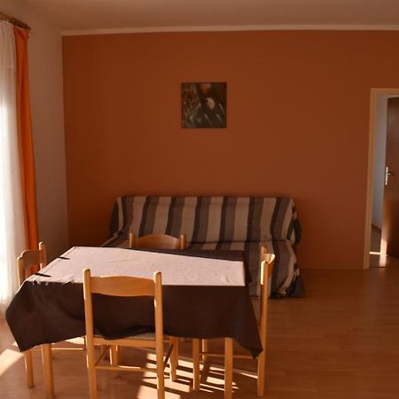 Apartmani Rade Vodice Zewnętrze zdjęcie